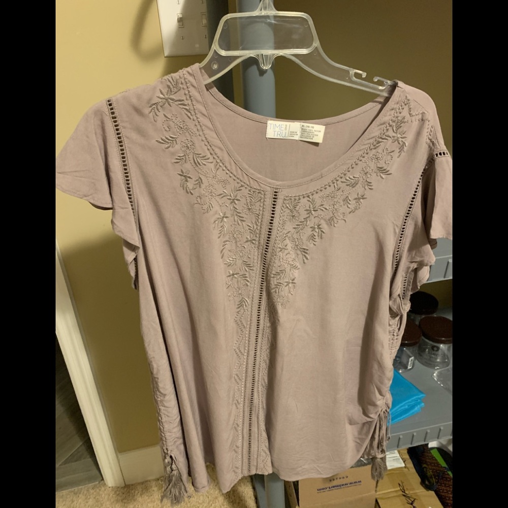 Time and Tru Blouse